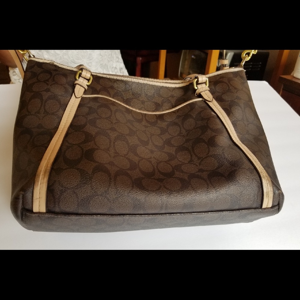Large Coach purse - Picture 5 of 5